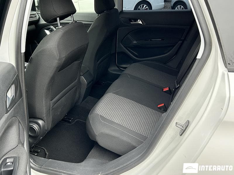 Peugeot 308 2020 — Миниатюра 17