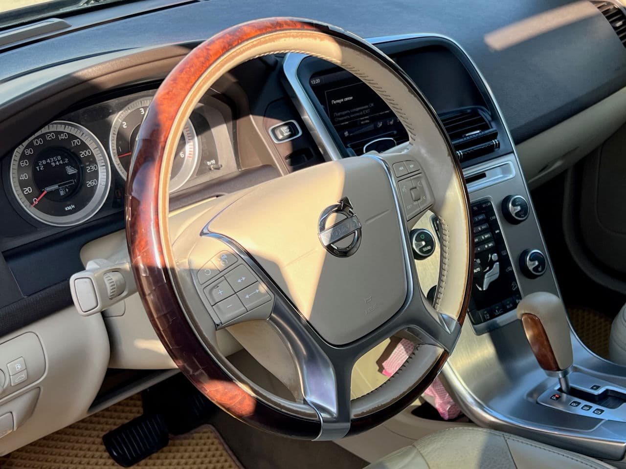 Volvo XC 60 2012 — Миниатюра 9