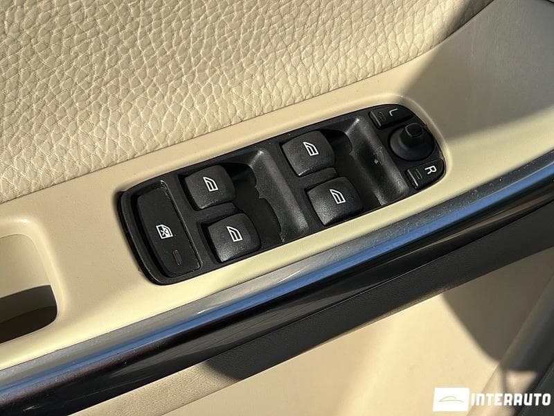 Volvo XC 60 2012 — Миниатюра 17