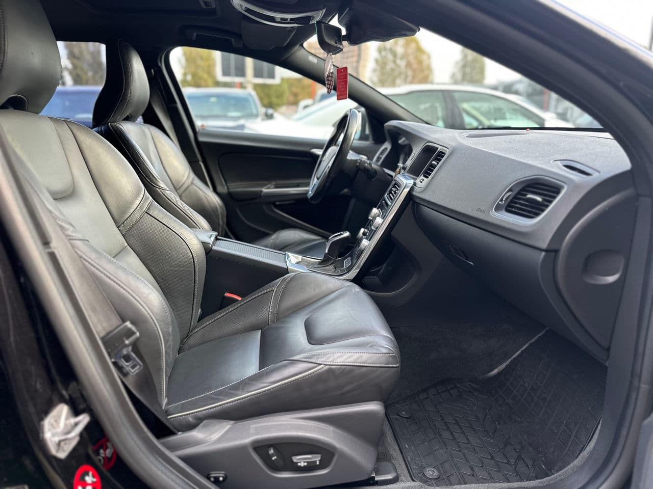 Volvo V 60 2015 — Миниатюра 18