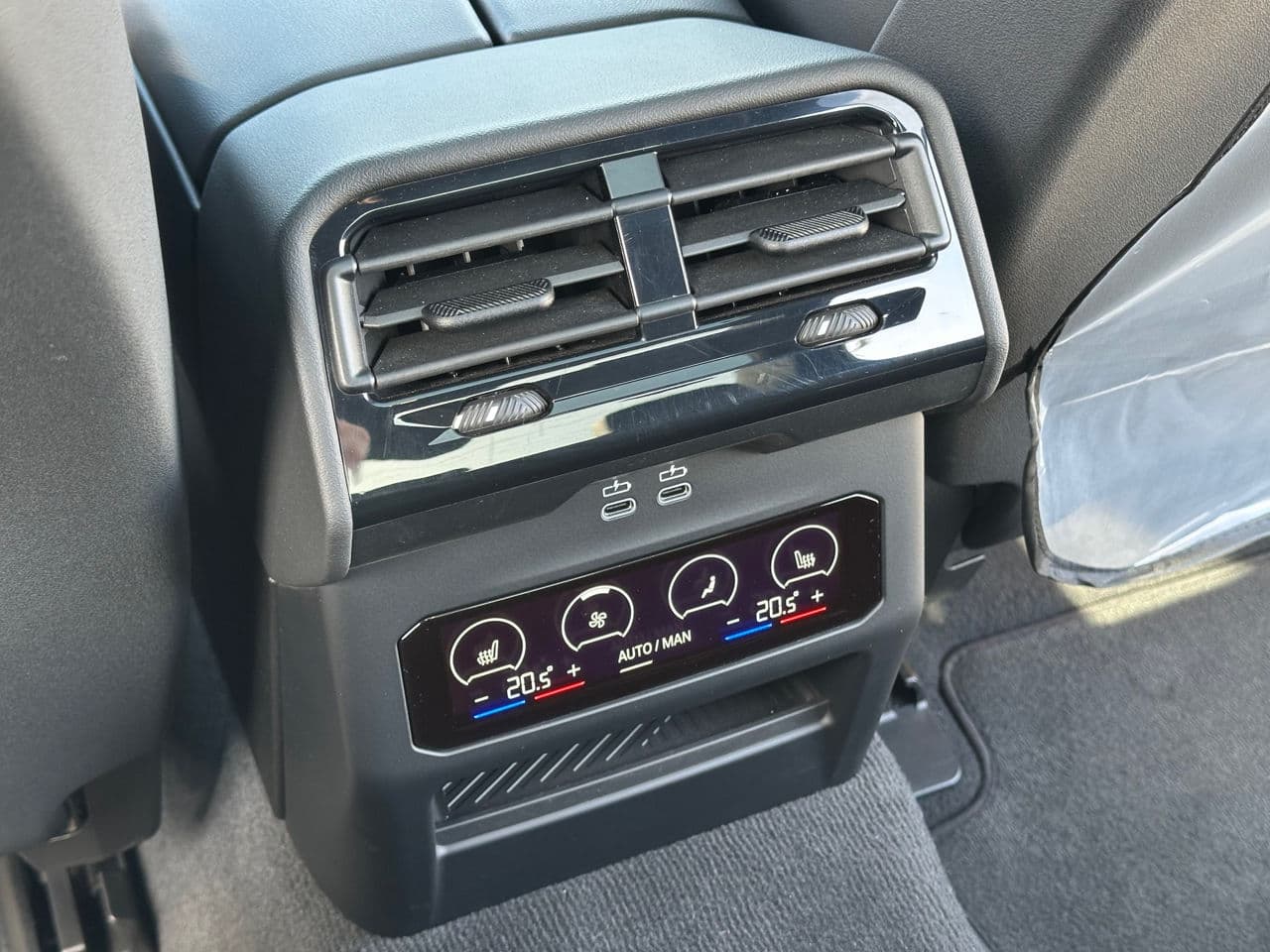 BMW 520 2023 — Миниатюра 27