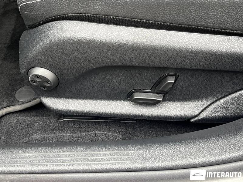 Mercedes C 220 2019 — Миниатюра 16
