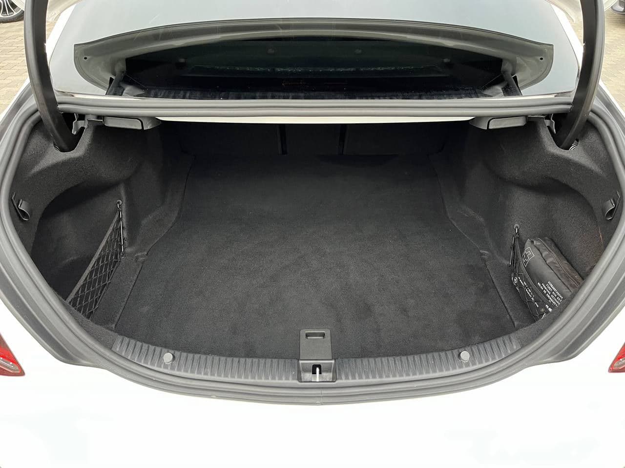 Mercedes C 220 2019 — Миниатюра 18