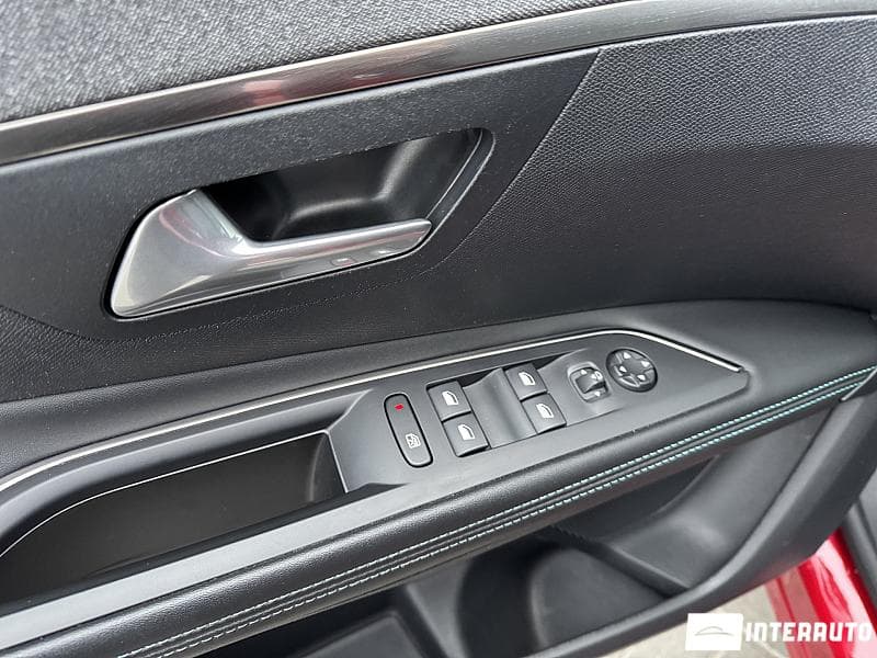 Peugeot 3008 2022 — Миниатюра 10