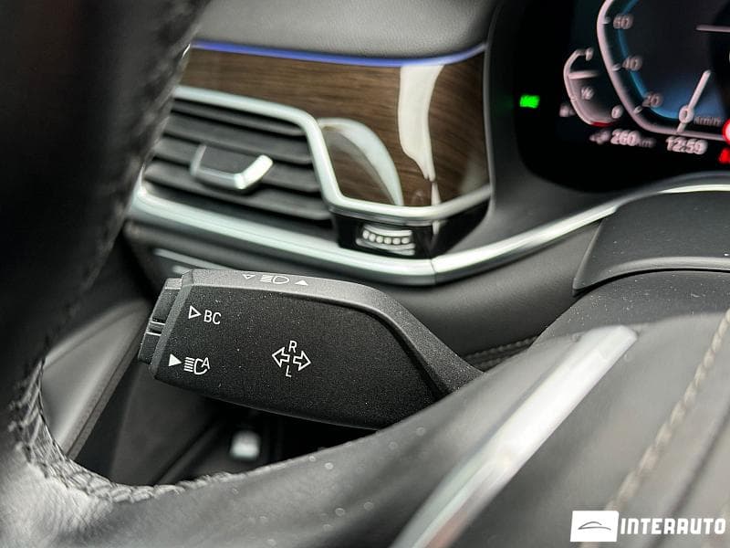 BMW 745e 2019 — Миниатюра 17