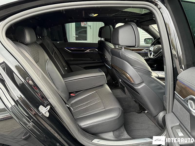 BMW 745e 2019 — Миниатюра 7