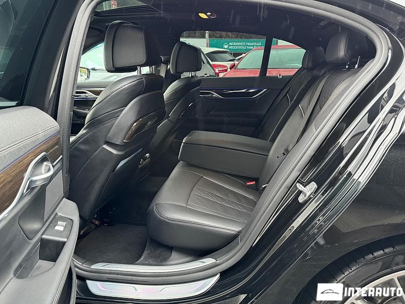 BMW 745e 2019 — Миниатюра 6