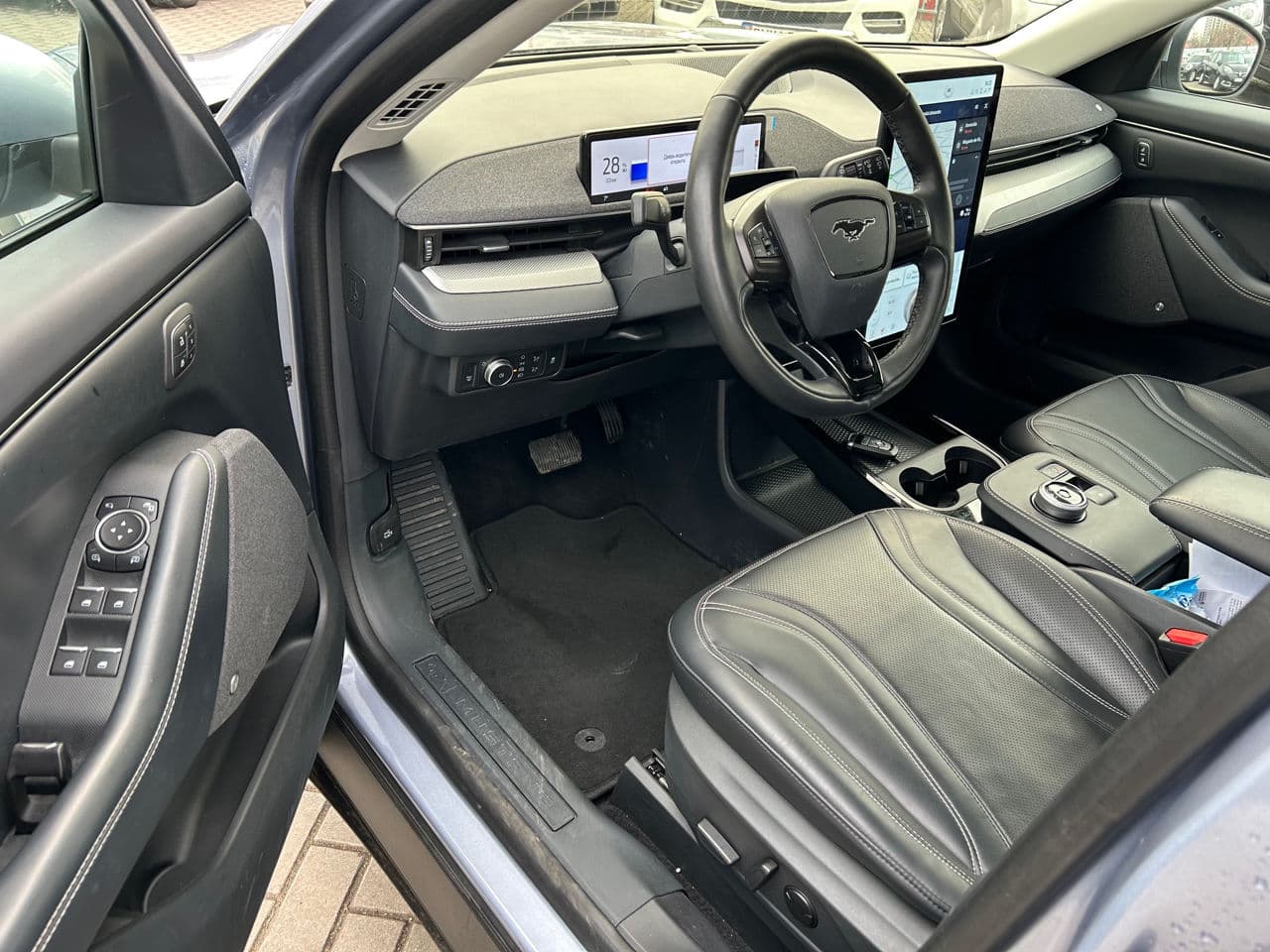 Ford Mustang Mach-E 2022 — Миниатюра 5