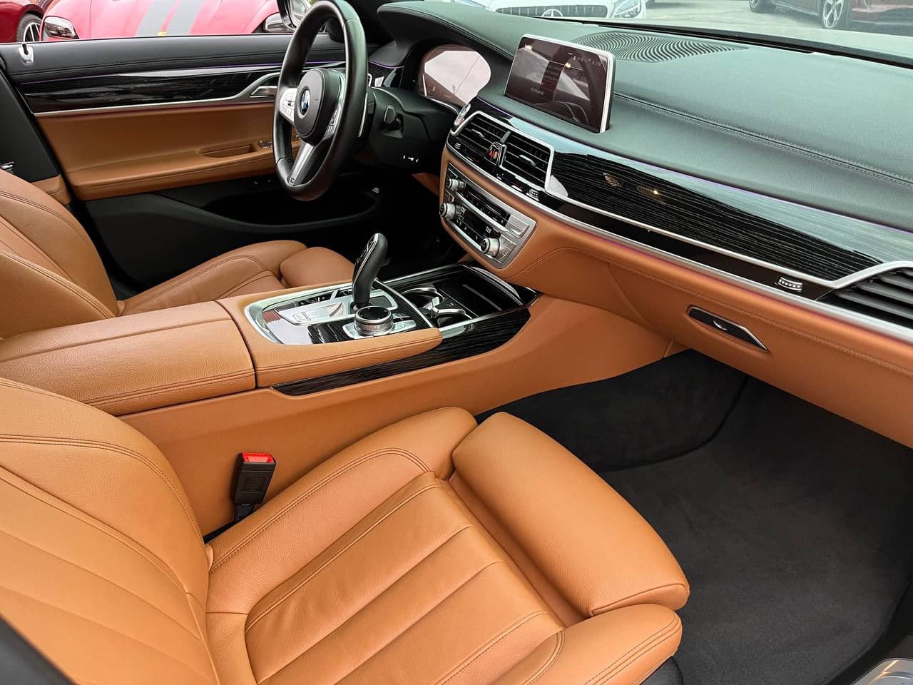 BMW 740 2022 — Миниатюра 7