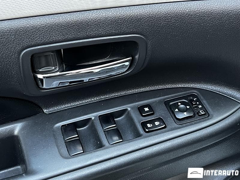 Mitsubishi Outlander 2014 — Миниатюра 16
