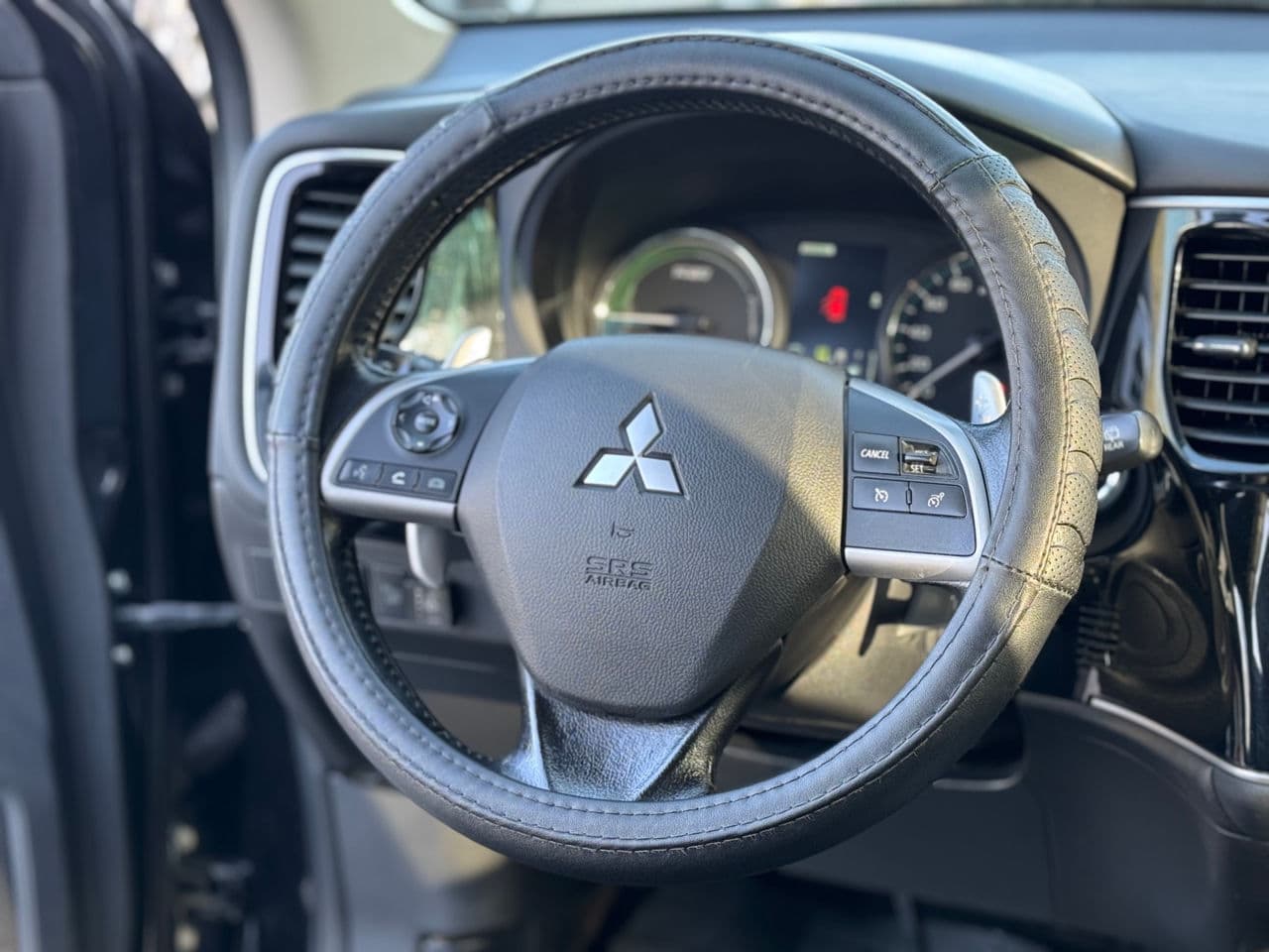 Mitsubishi Outlander 2013 — Миниатюра 10