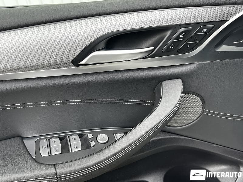 BMW X4 2.5D 2019 — Миниатюра 17