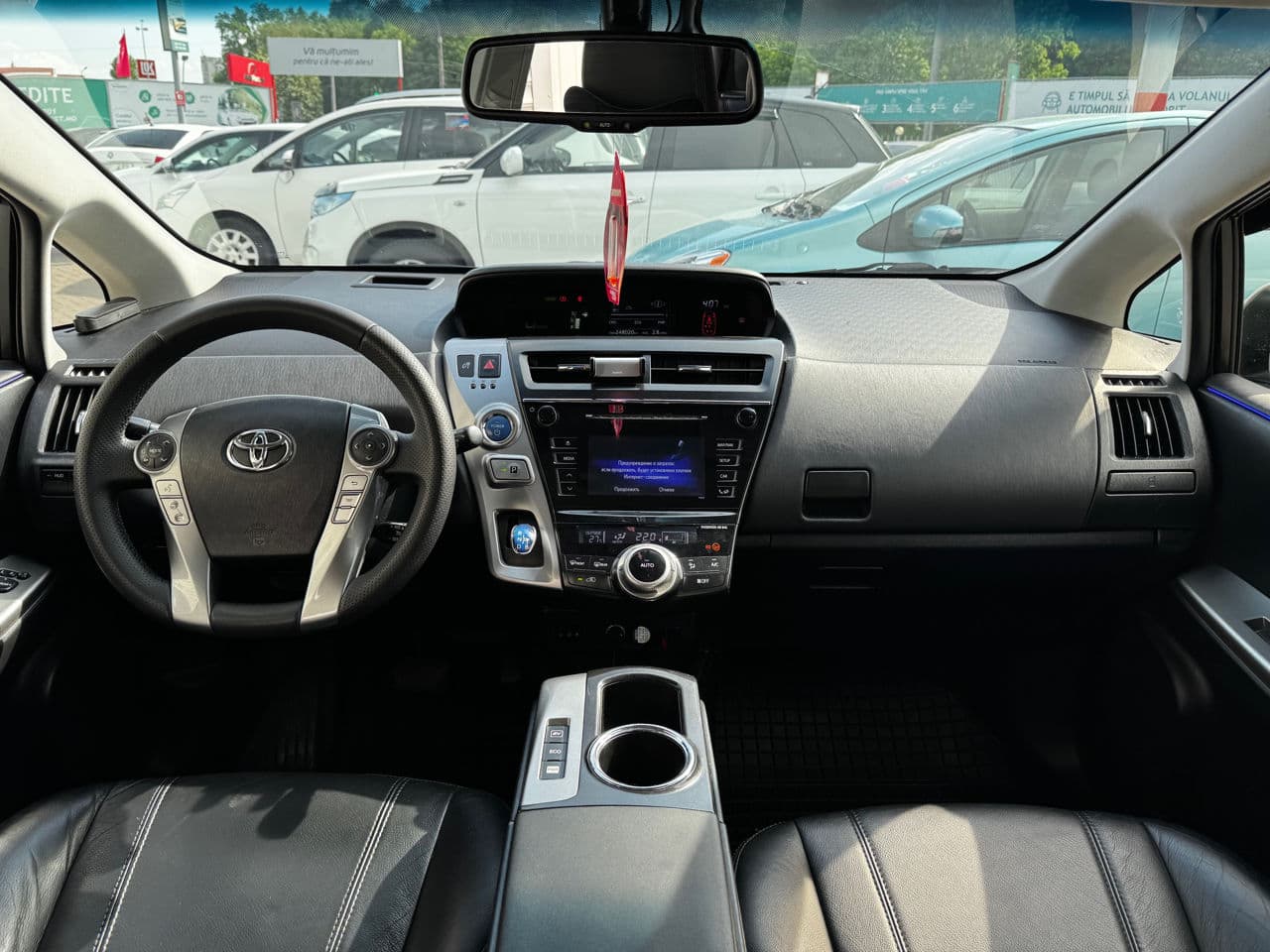 Toyota Prius Plus / V 2015 — Миниатюра 8
