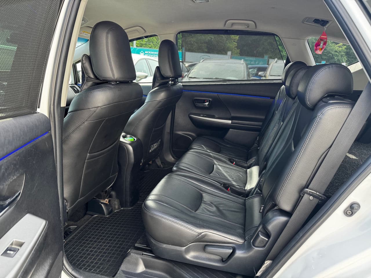Toyota Prius Plus / V 2015 — Миниатюра 18