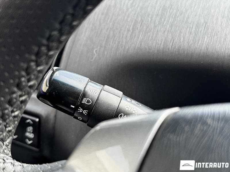 Toyota Prius Plus / V 2015 — Миниатюра 14