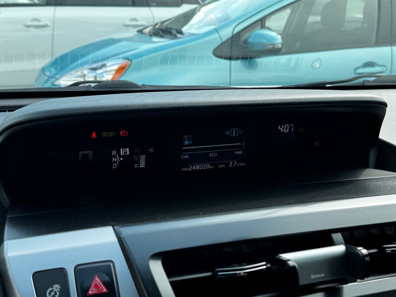 Toyota Prius Plus / V 2015 — Миниатюра 9