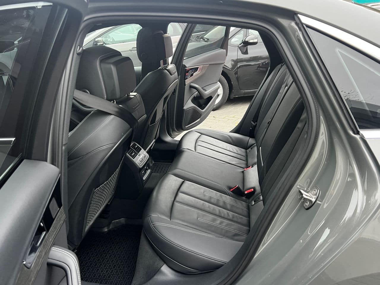 Audi A4 2022 — Миниатюра 18