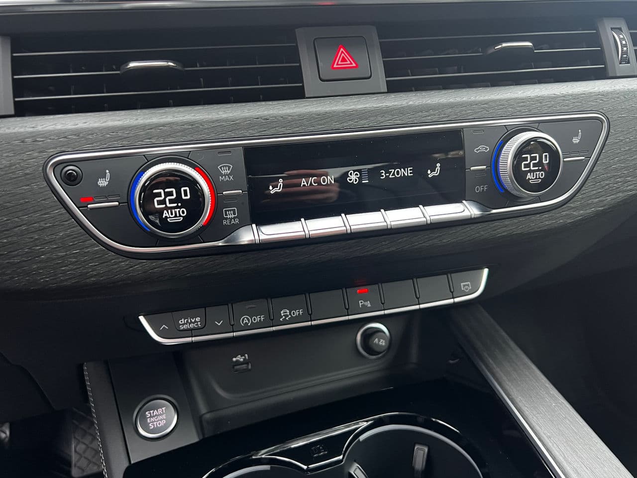 Audi A4 2022 — Миниатюра 11