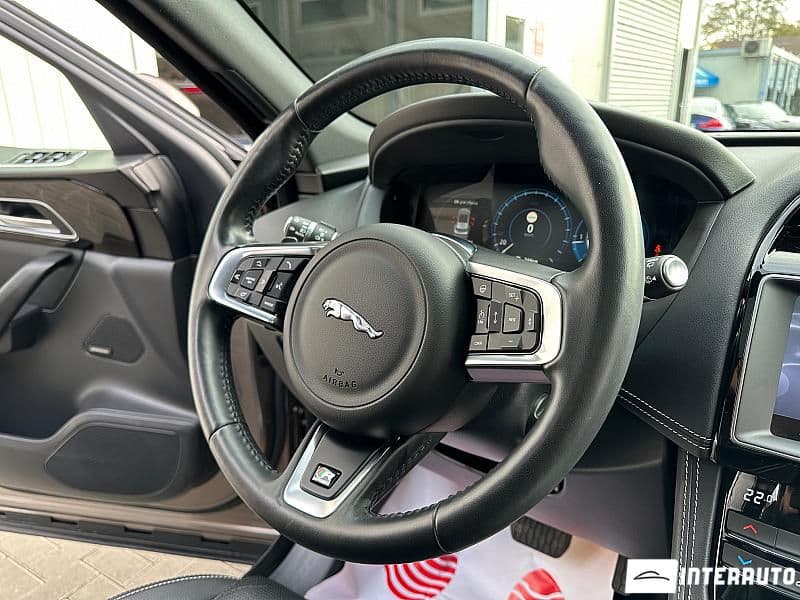 Jaguar F-Pace 2017 — Миниатюра 7