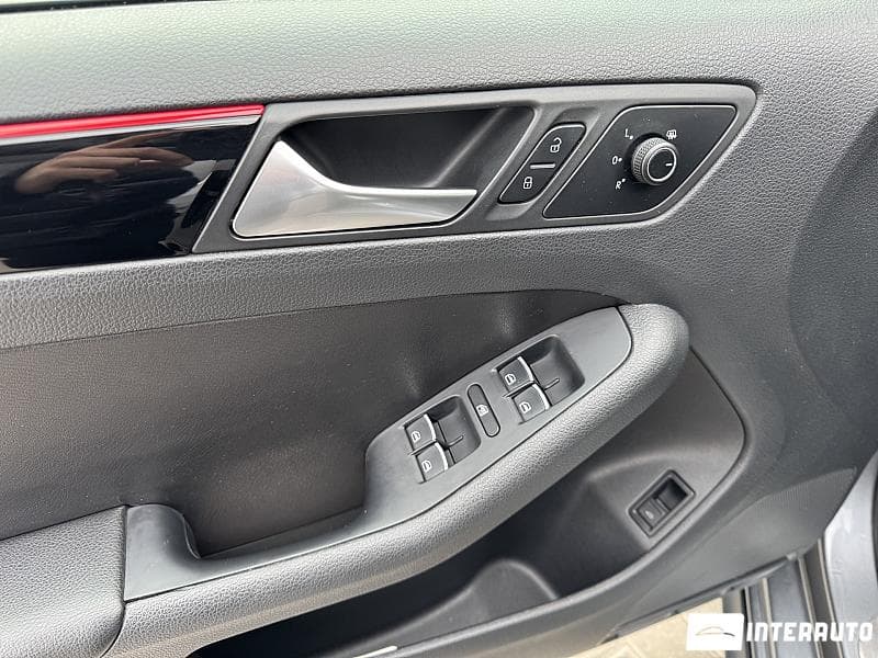Volkswagen Jetta GLI 2017 — Миниатюра 10