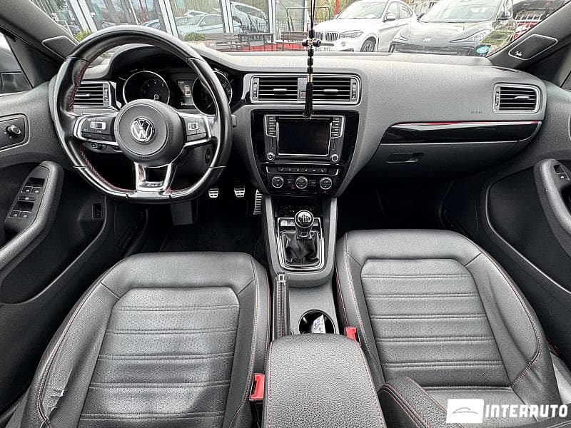 Volkswagen Jetta GLI 2017 — Миниатюра 14
