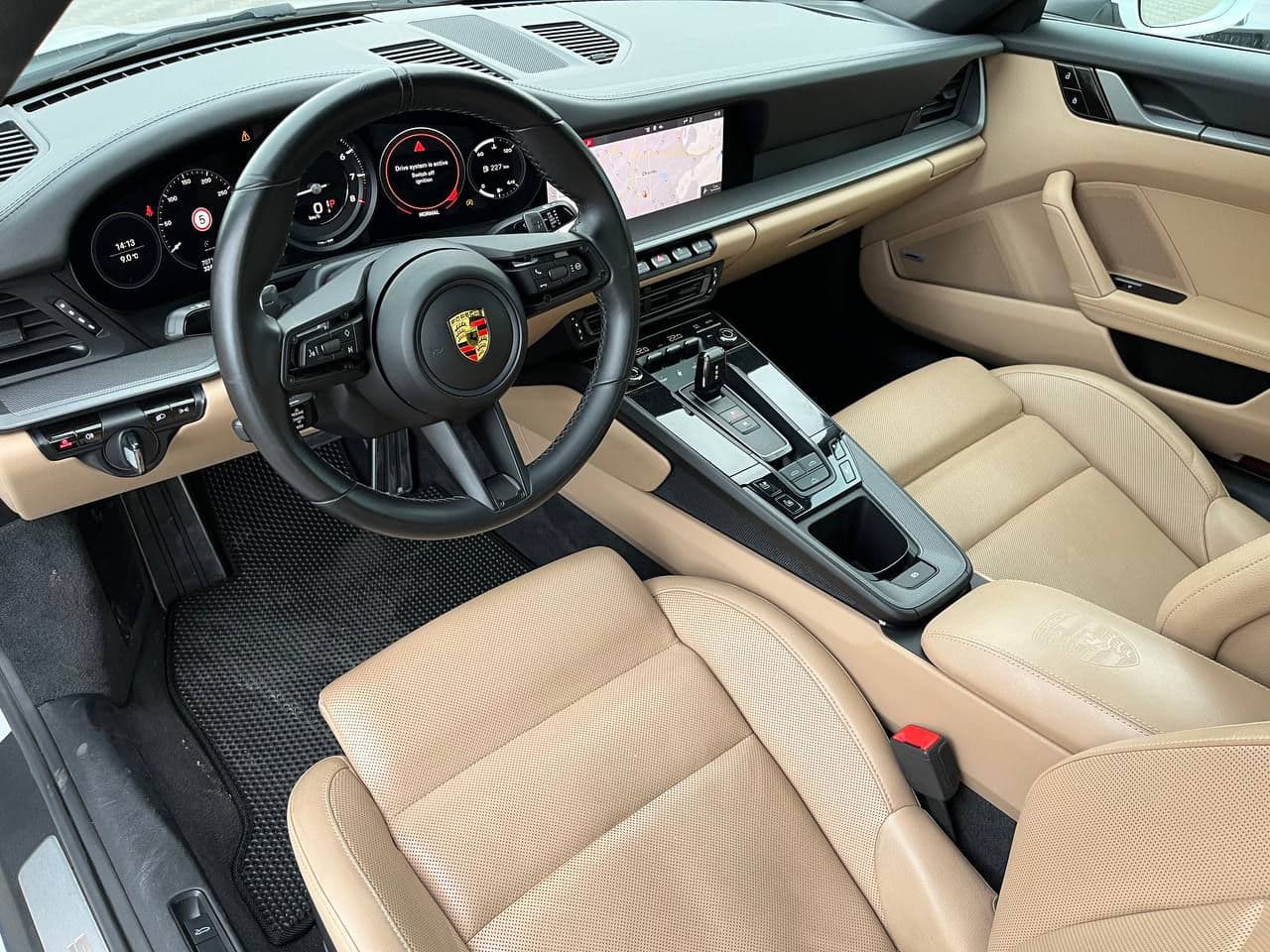 2020 Porsche 911 Carrera — Miniatură 7