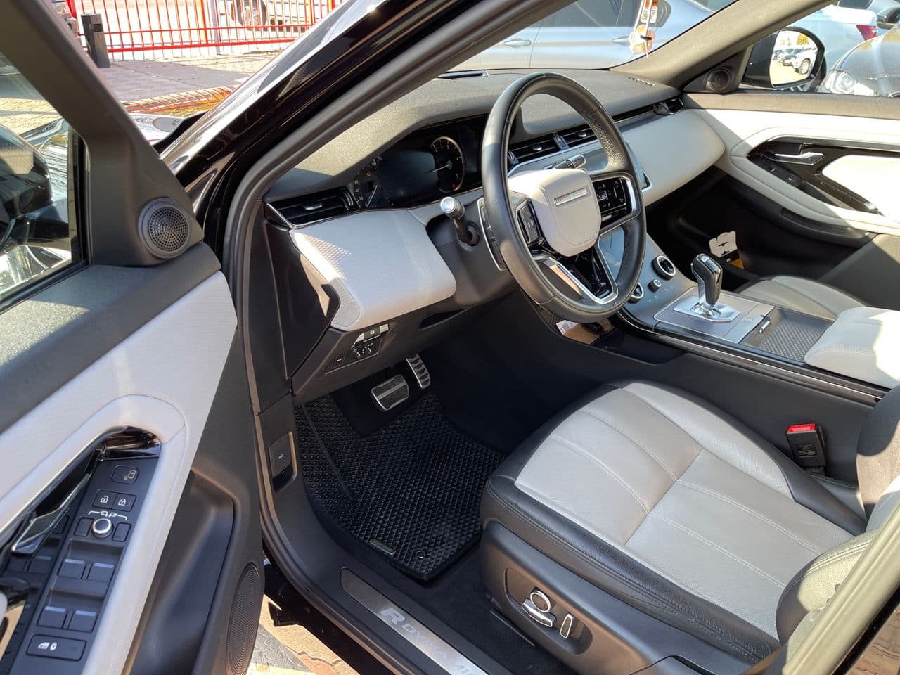 Land Rover Range Rover Evoque 2022 — Миниатюра 7