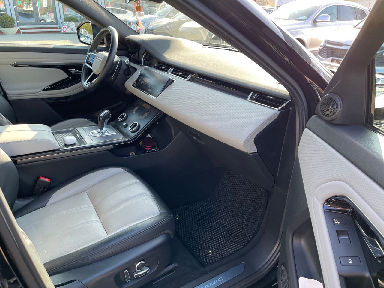 Land Rover Range Rover Evoque 2022 — Миниатюра 14