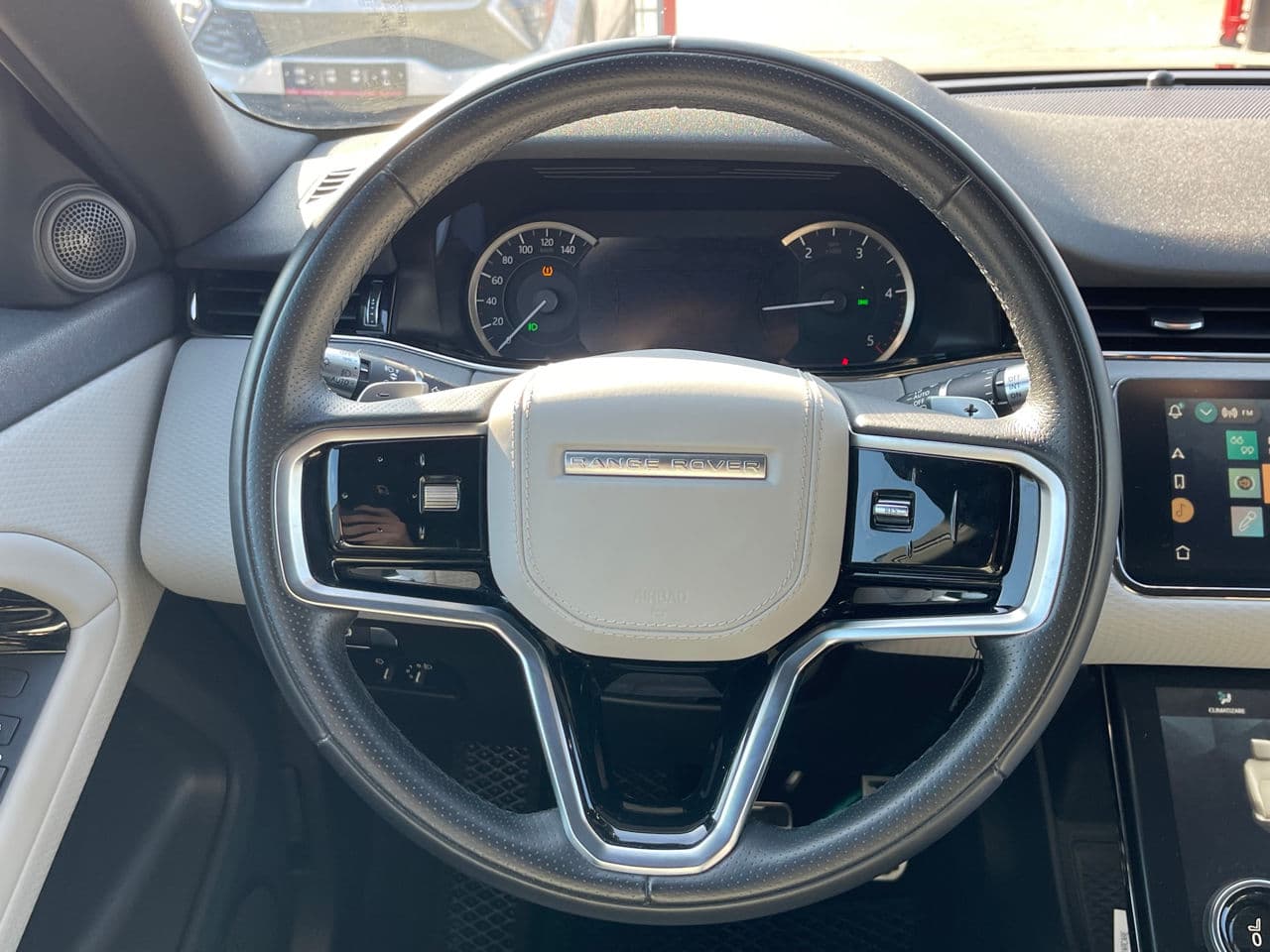 Land Rover Range Rover Evoque 2022 — Миниатюра 9