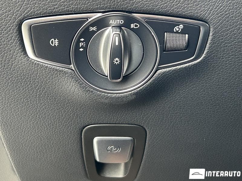 Mercedes EQC 400 2020 — Миниатюра 11