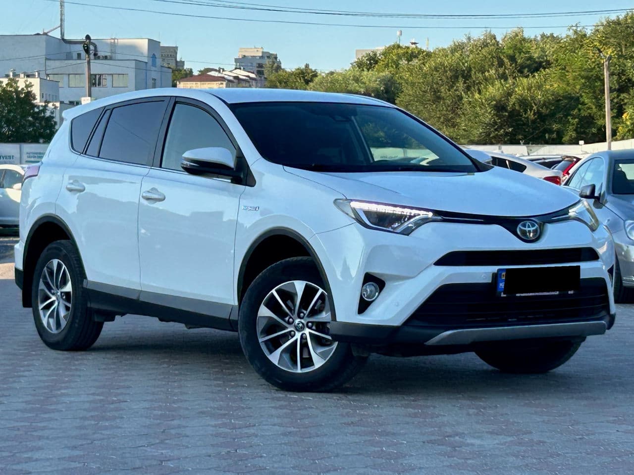 Toyota Rav-4 2017 — Миниатюра 4
