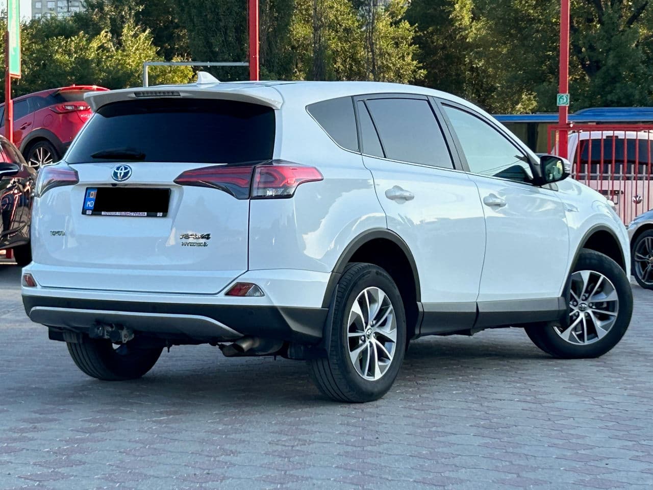 Toyota Rav-4 2017 — Миниатюра 3