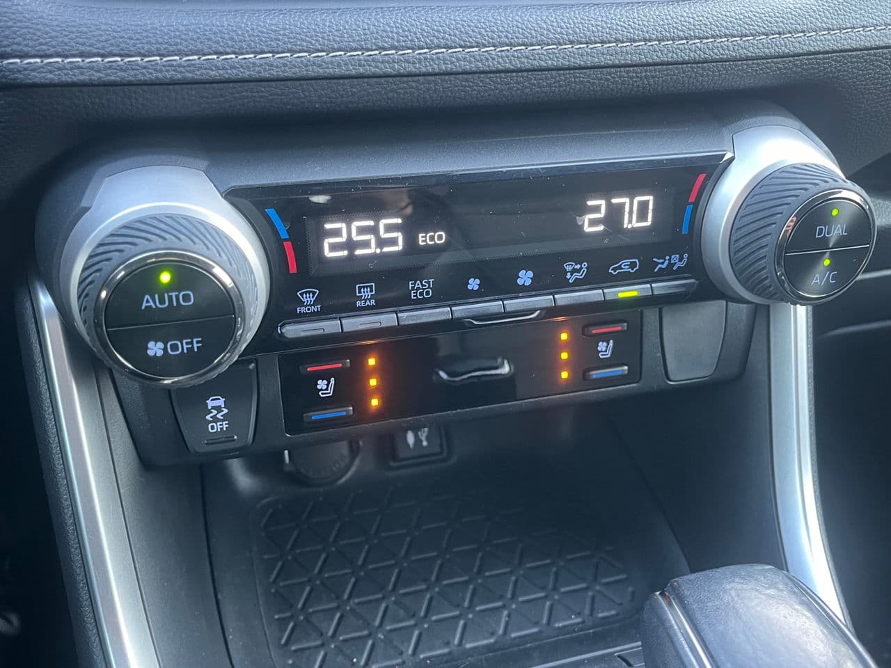 Toyota Rav-4 2019 — Миниатюра 16