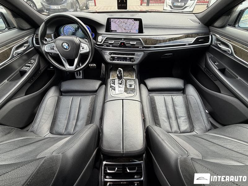 2016 BMW 740 — Miniatură 10