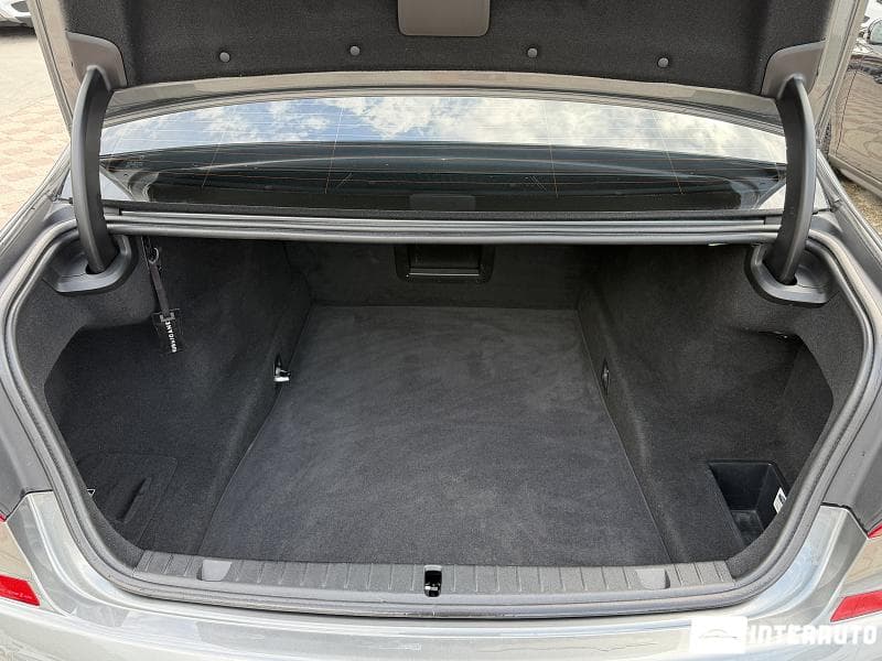 2016 BMW 740 — Miniatură 21