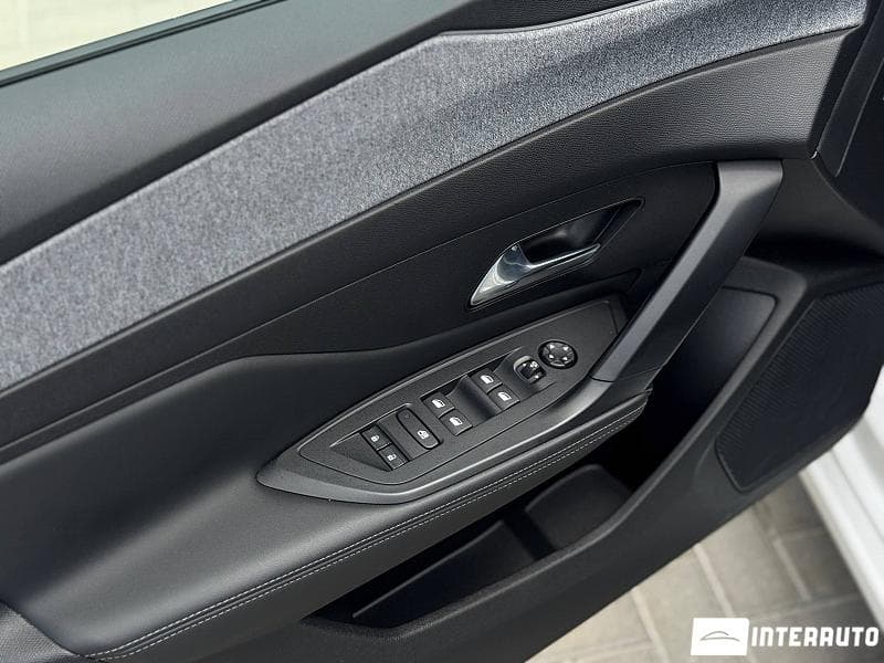 Peugeot 308 2022 — Миниатюра 15