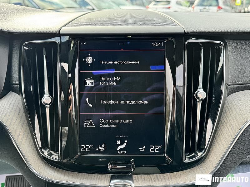 Volvo XC 60 2017 — Миниатюра 10