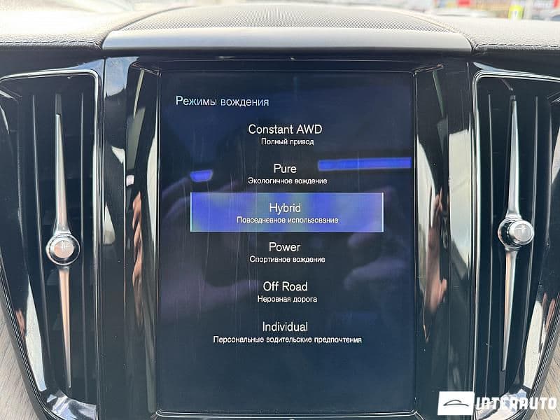 Volvo XC 60 2017 — Миниатюра 12