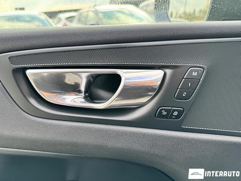 Volvo XC 60 2017 — Миниатюра 25