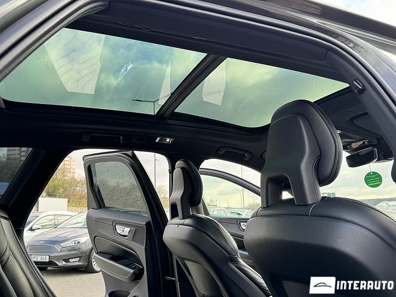 Volvo XC 60 2017 — Миниатюра 17