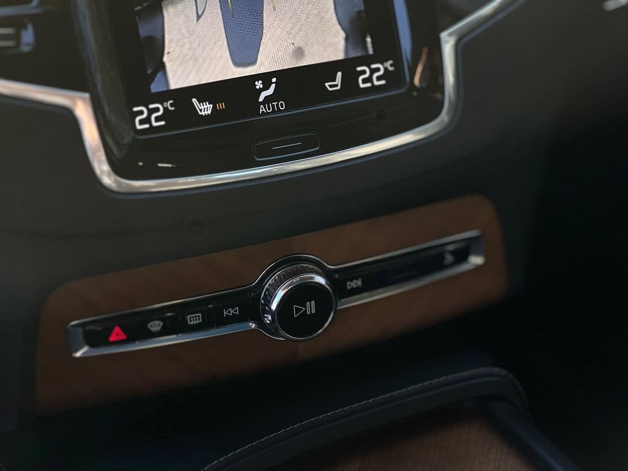 Volvo XC 90 2017 — Миниатюра 14