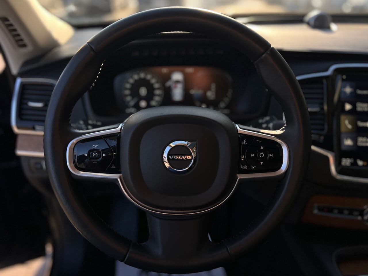 Volvo XC 90 2017 — Миниатюра 9