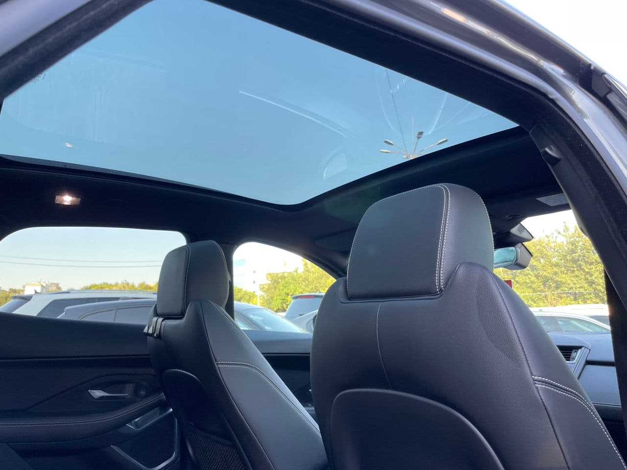 Jaguar E-Pace 2018 — Миниатюра 19