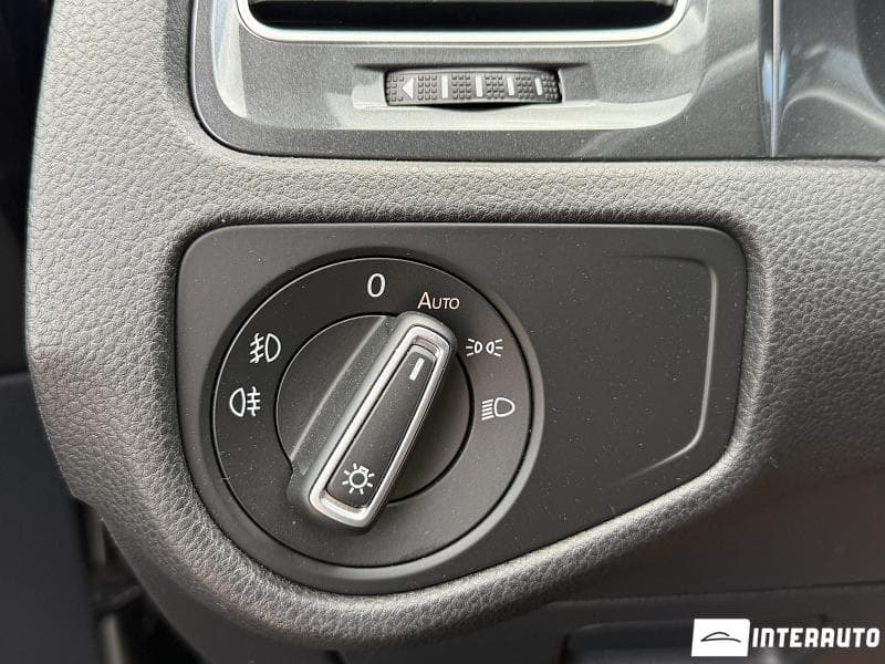 Volkswagen Golf 2018 — Миниатюра 8