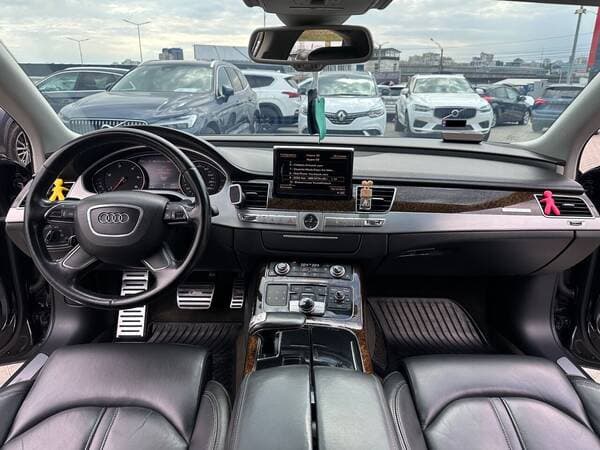 2010 Audi A8 — Miniatură 8