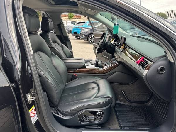 2010 Audi A8 — Miniatură 7