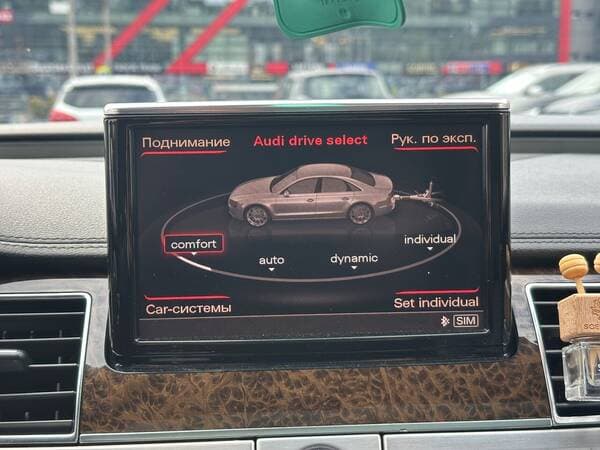 2010 Audi A8 — Miniatură 12