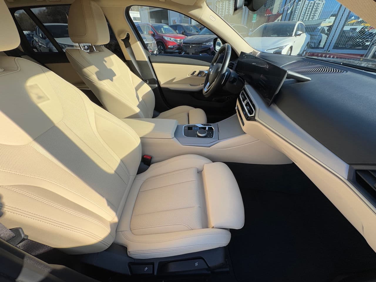 BMW 330E 2022 — Миниатюра 19