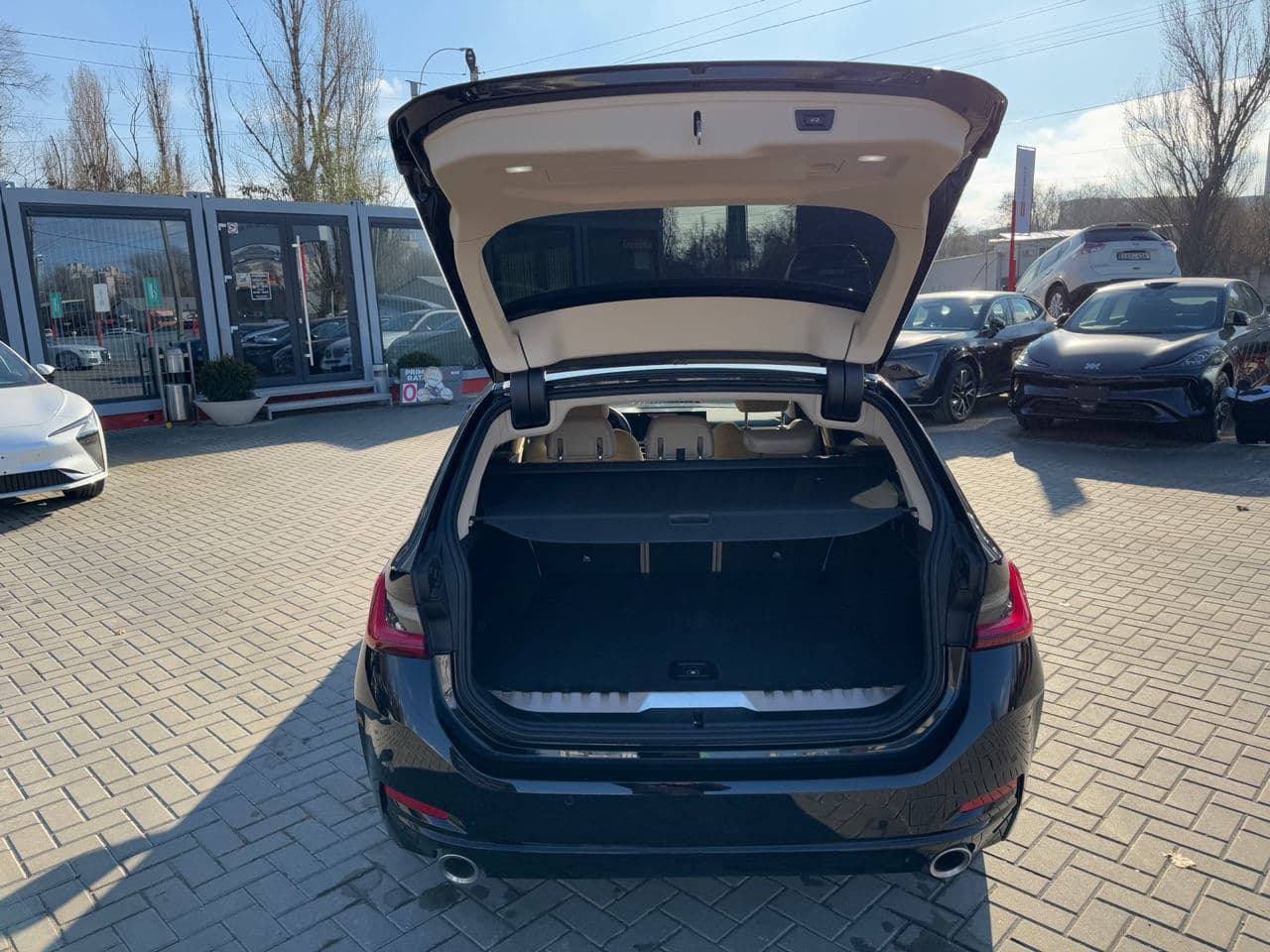 BMW 330E 2022 — Миниатюра 27
