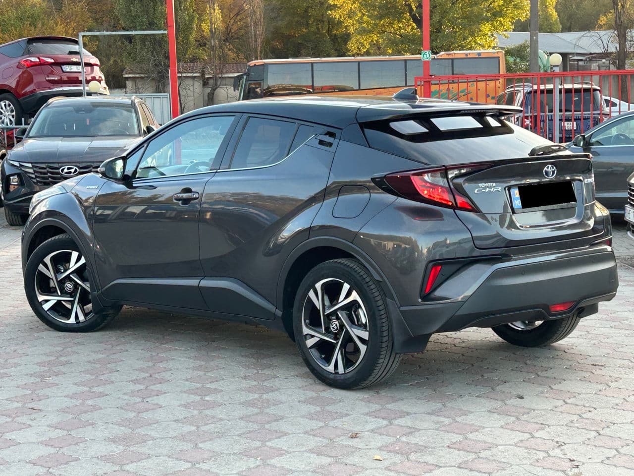 Toyota C-HR 2022 — Миниатюра 2